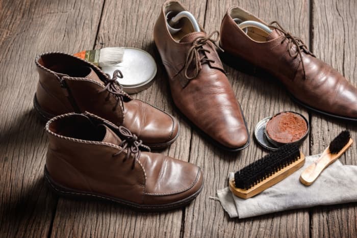 leather cleats vs synthetic cleats