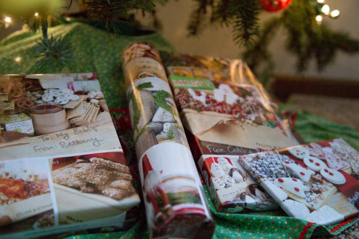 Gifts under the tree are an even prettier sight when you know they've been wrapped in an eco-friendly way!