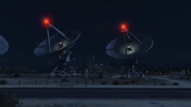 If you start the mission at the Darts bar you will approach the dishes from this direction. Which is good because it will protect you from the two snipers.