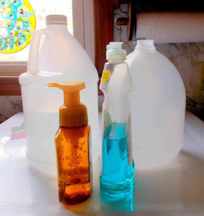 The size and shape of containers can be used to distinguish products, and the weight of the container can let one know when to shop for more.