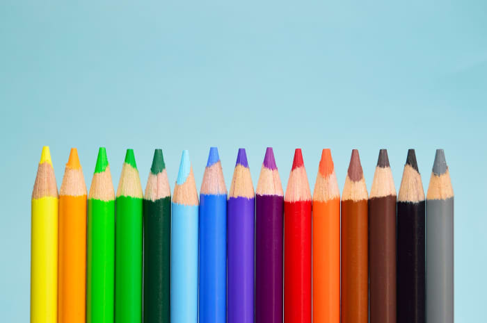 Are you lacking that wonderful spark of creative energy that enables you to pursue your art? Read on for six tips for getting your creative juices flowing!