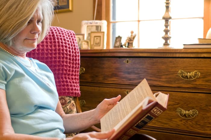 Reading aloud to yourself will help you learn what you need to work on when learning to talk with your new dentures.