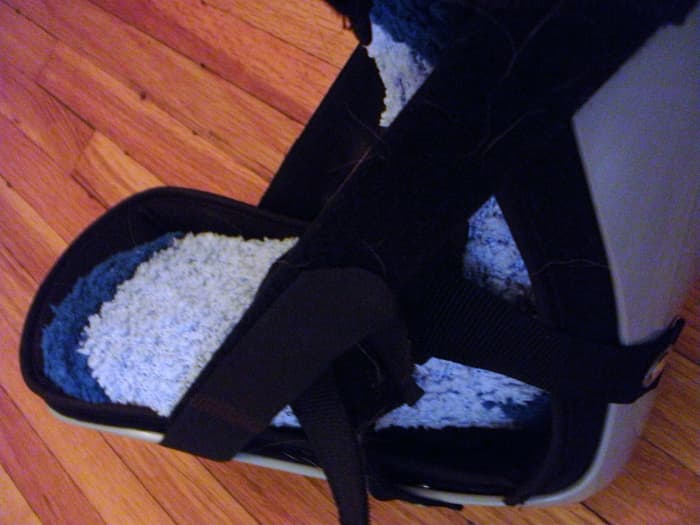 An adjustable night splint will help you stretch the bottom of your foot to help relieve and avoid the foot pain of plantar fasciitis.