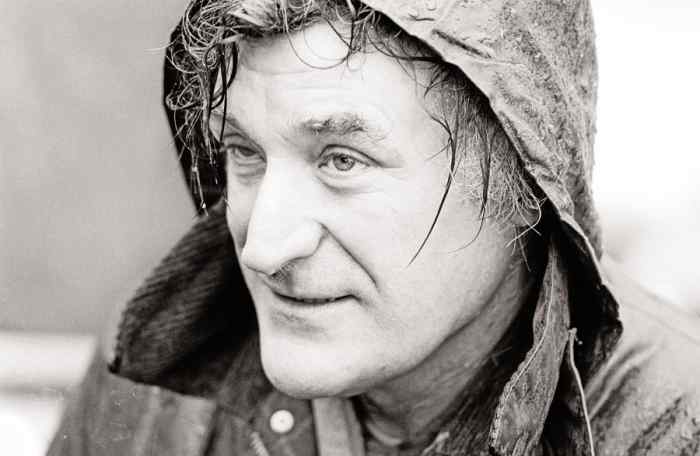 Analysis of Poem 'Wind' by Ted Hughes - Owlcation