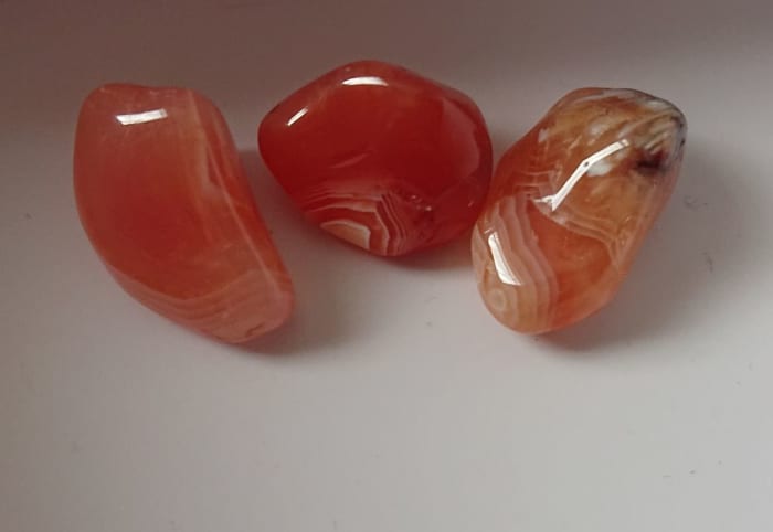 Carnelian is said to be able to cleanse other crystals.