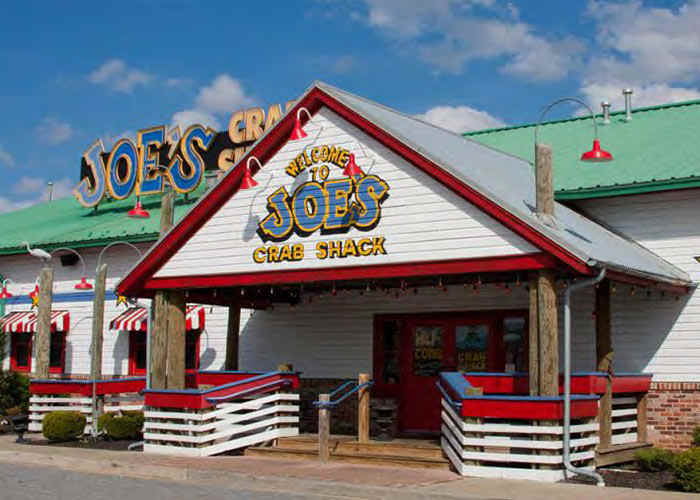 In 1991, Joe’s Crab Shack—the beach-themed restaurant chain—was founded.