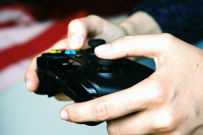 If you or your kids are struggling to find something to do when the screens are turned off, then I've got 11 ideas for you.
