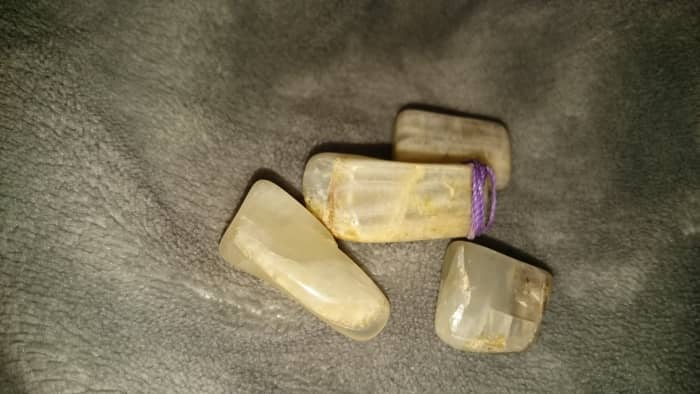 Moonstone has a gentle feminie energy that has a strong link to fertility and intuition.