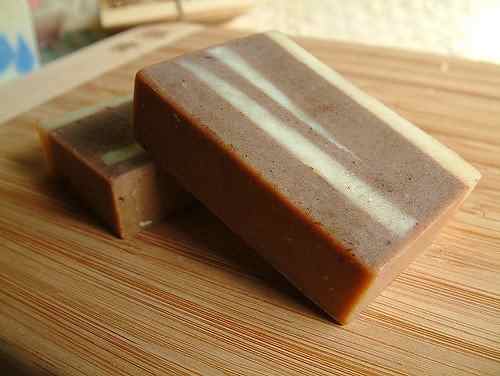 homemade-soap-for-oily-acne-prone-skin