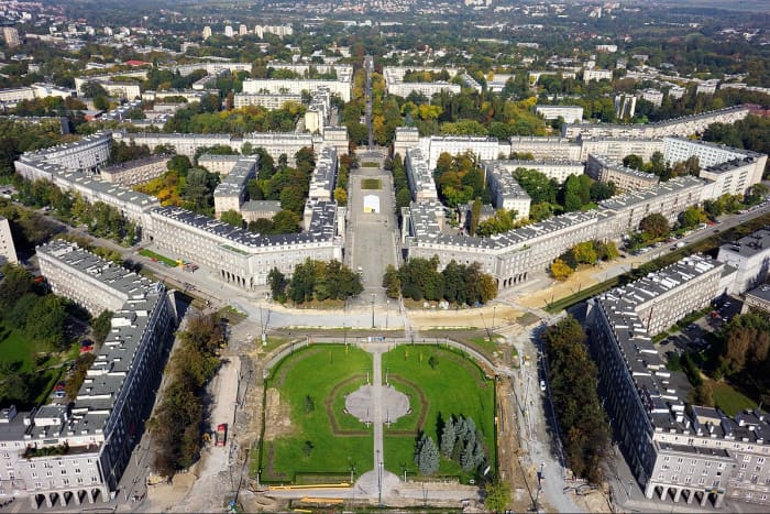 Nowa Huta in Kraków, Poland, serves as an unfinished example of a Utopian ideal city. (photo by Piotr Tomaszewski, fly4pix.pl - Own work, CC BY-SA 3.0 pl)