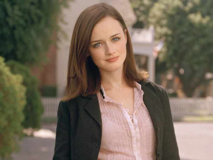 Rory Gilmore's Top 10 Outfits From "Gilmore Girls" ReelRundown