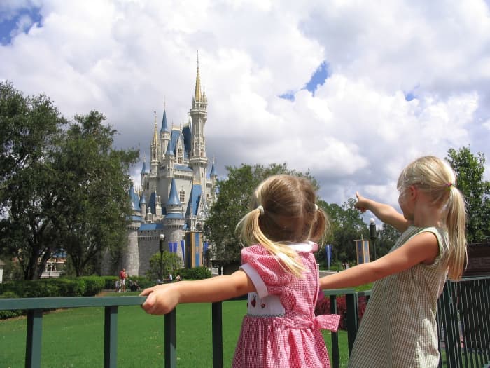 If you're a stressed-out parent at Walt Disney World, here are some free services to make your day easier.