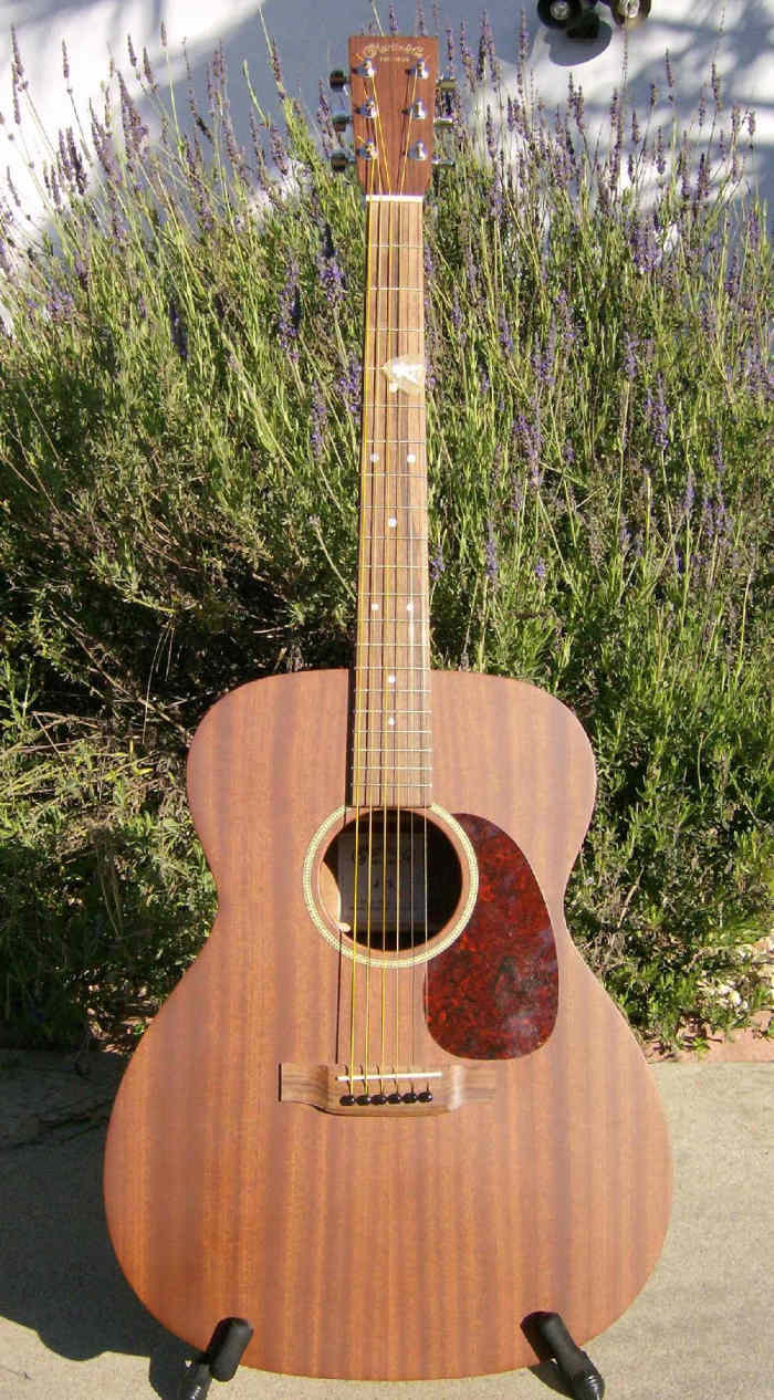 The Martin J15 Martin's Inexpensive, but Rare Jumbo Guitar Spinditty