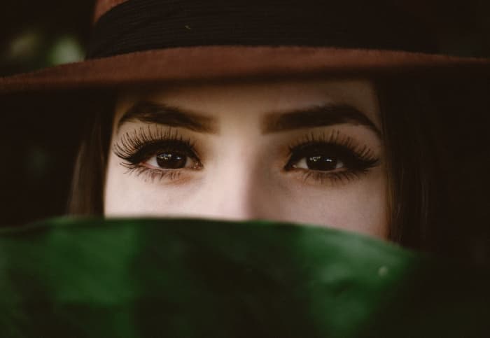 RapidBrow Eyebrow Enhancing Serum claims to put the "wow back in your brow." Read on to see if I was wowed.