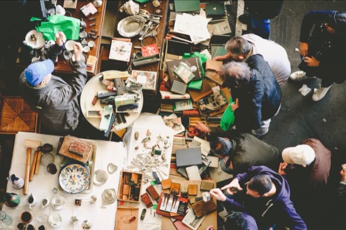 tips-and-tricks-on-selling-at-a-flea-market
