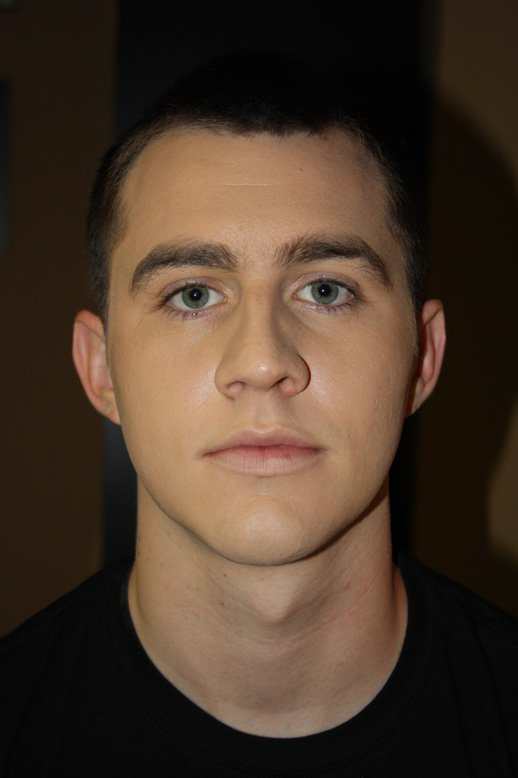 straight-makeup-for-males