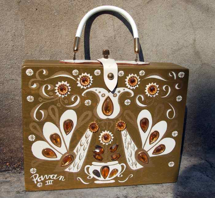 Pavan III box bag, circa 1960s.