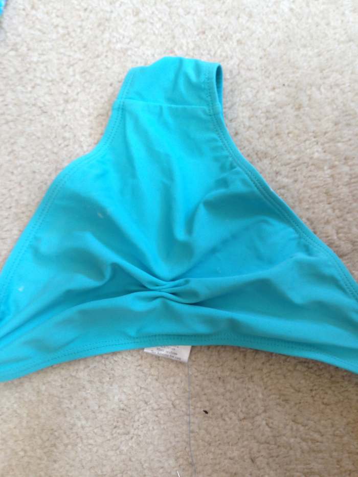 how-to-make-your-saggy-bikini-bottoms-fit-like-you-have-a-bubble-butt
