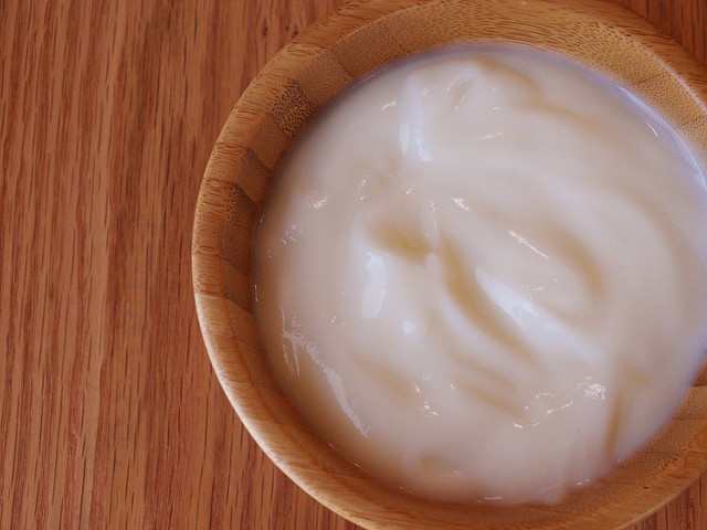 A yogurt hair mask is very easy to make.