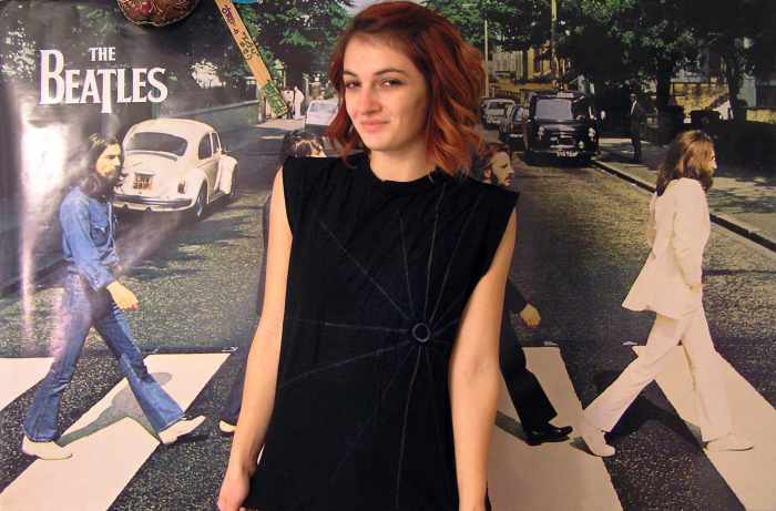 diy-fashion-punk-spiderweb-cut-shirt