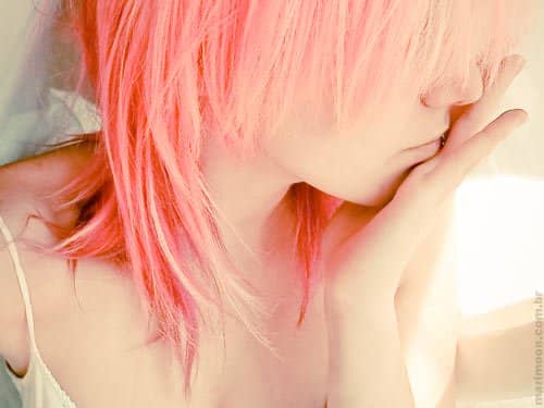 Bright, vibrant colors like this can be fun, but they also often stain light hair for a long time afterwards.