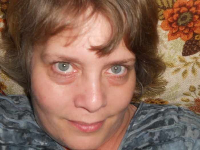 Experiencing dark circles and puffiness? Glycerin can help with that!