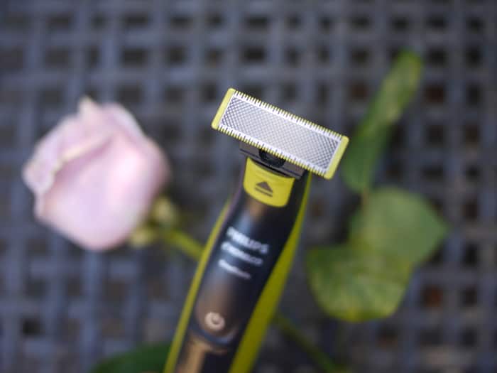This trimmer comes in a neon green color.