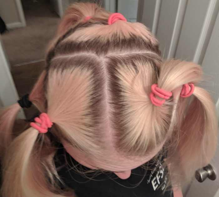 how-to-dye-your-hair-green-with-a-dark-brown-shadow-root