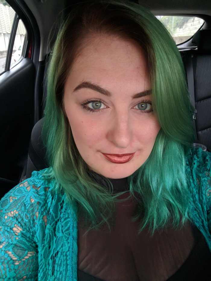 This picture was taken four weeks after I dyed it!