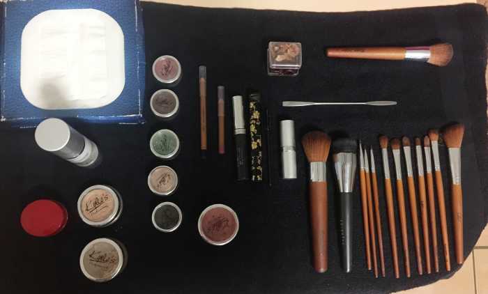 how-to-apply-makeup-for-a-natural-look