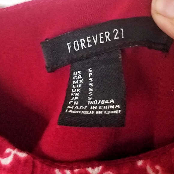 A lot of "mall brands" like Forever 21, Banana Republic, and Gap are frequently sold on Poshmark.