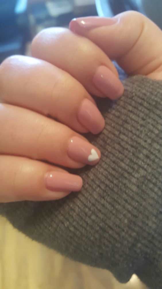 diy-valentines-nail-art