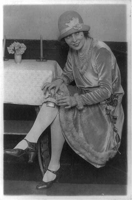 1926  Flapper With Flask