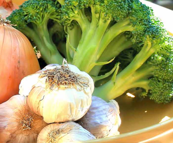 7 Causes of Chronic Body Odor Even After Bathing Bellatory