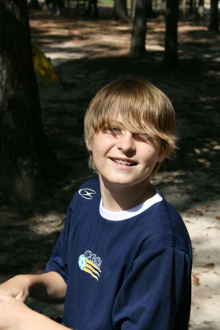 A shaggy medium-length cut.