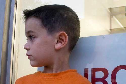 An easy and tidy-looking crew cut.