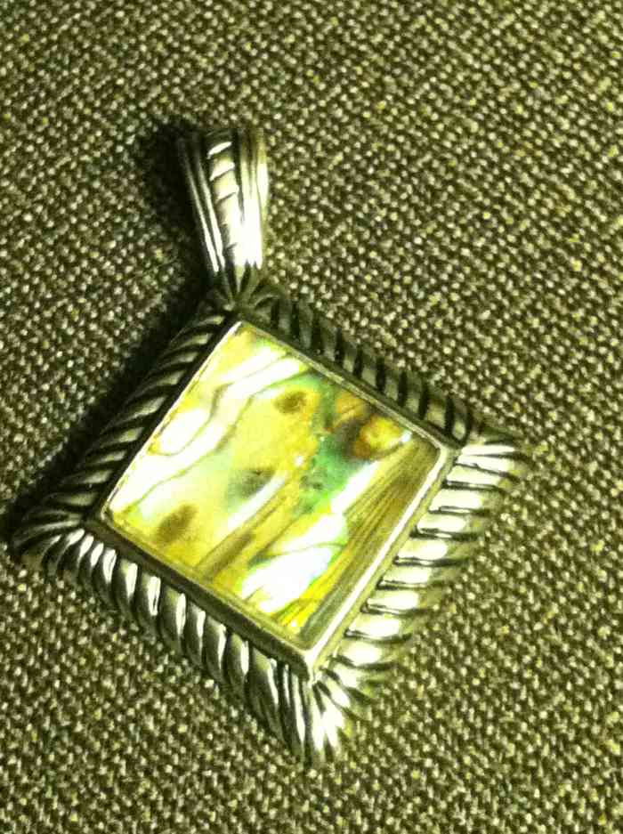 how-to-keep-inexpensive-jewelry-from-leaving-green-or-black-tarnish-marks-on-your-skin