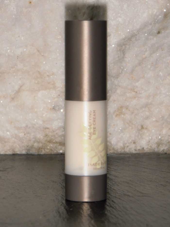 Specially-formulated moisturizer for the delicate skin around the eyes.