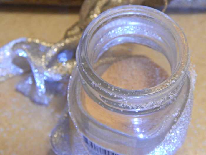home-made-brown-sugar-and-lemon-body-scrub