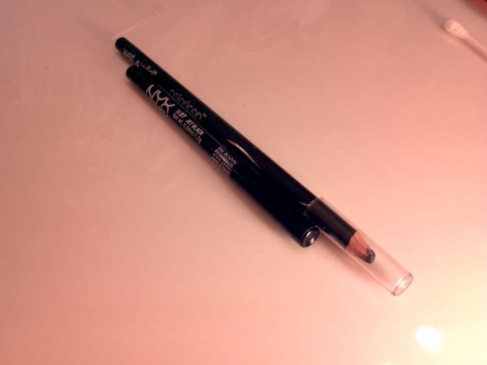 Kohl Eyeliner (bottom) Regular pencil eyeliner (top)