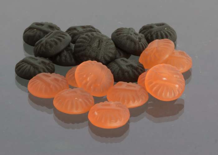 Oxygenating lozenges can help with halitosis.