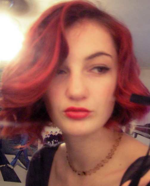 No vintage hairstyle is complete without pin-up style makeup!