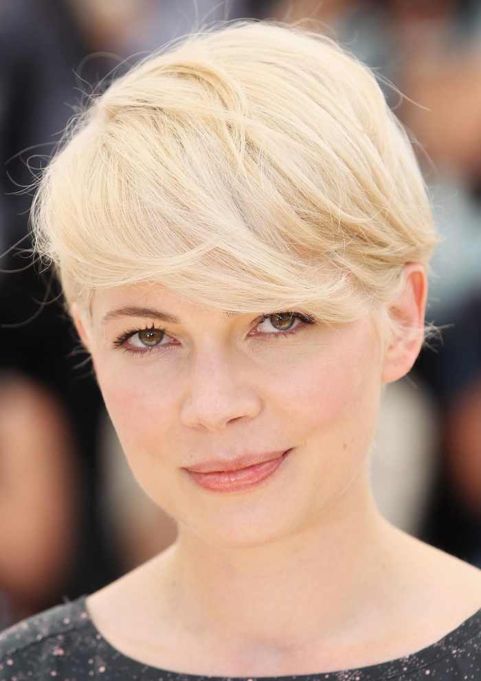 This stylish cut is a combination between the tomboy cut and the shag cut. 