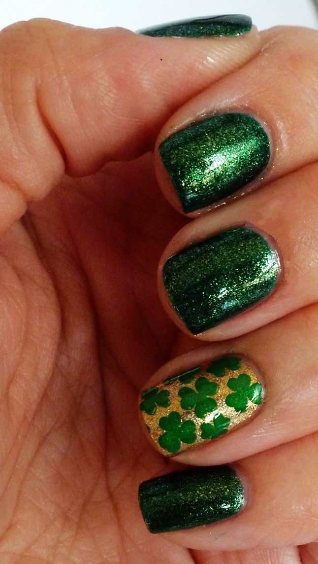 glitter green nails
