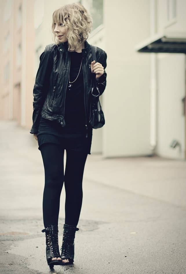 What to Wear With Black Leggings - Bellatory