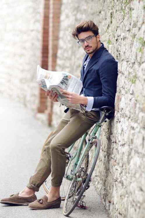 Loafers look best in spring and summer.