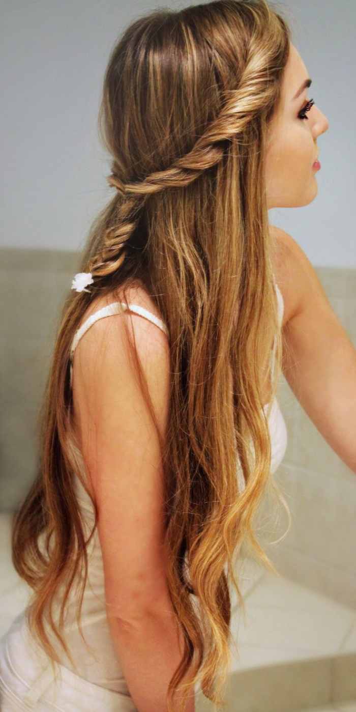 This fluffy twist is combined with a fishtail braid.