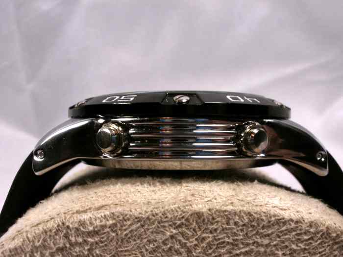 review-of-the-skmei-1064-mens-sports-watch-with-dual-movement-and-solar-power