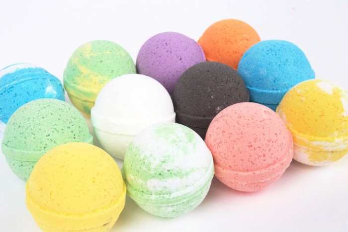diy-bath-bomb-guide-and-7-inspiring-recipe-combinations