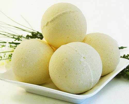 diy-bath-bomb-guide-and-7-inspiring-recipe-combinations